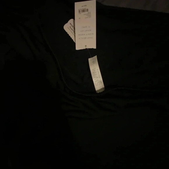 NEW LANE BRYANT CACIQUE BLACK SLITTED SWIM SKIRT Size 24 With Elastic Waist Band - Picture 5 of 7